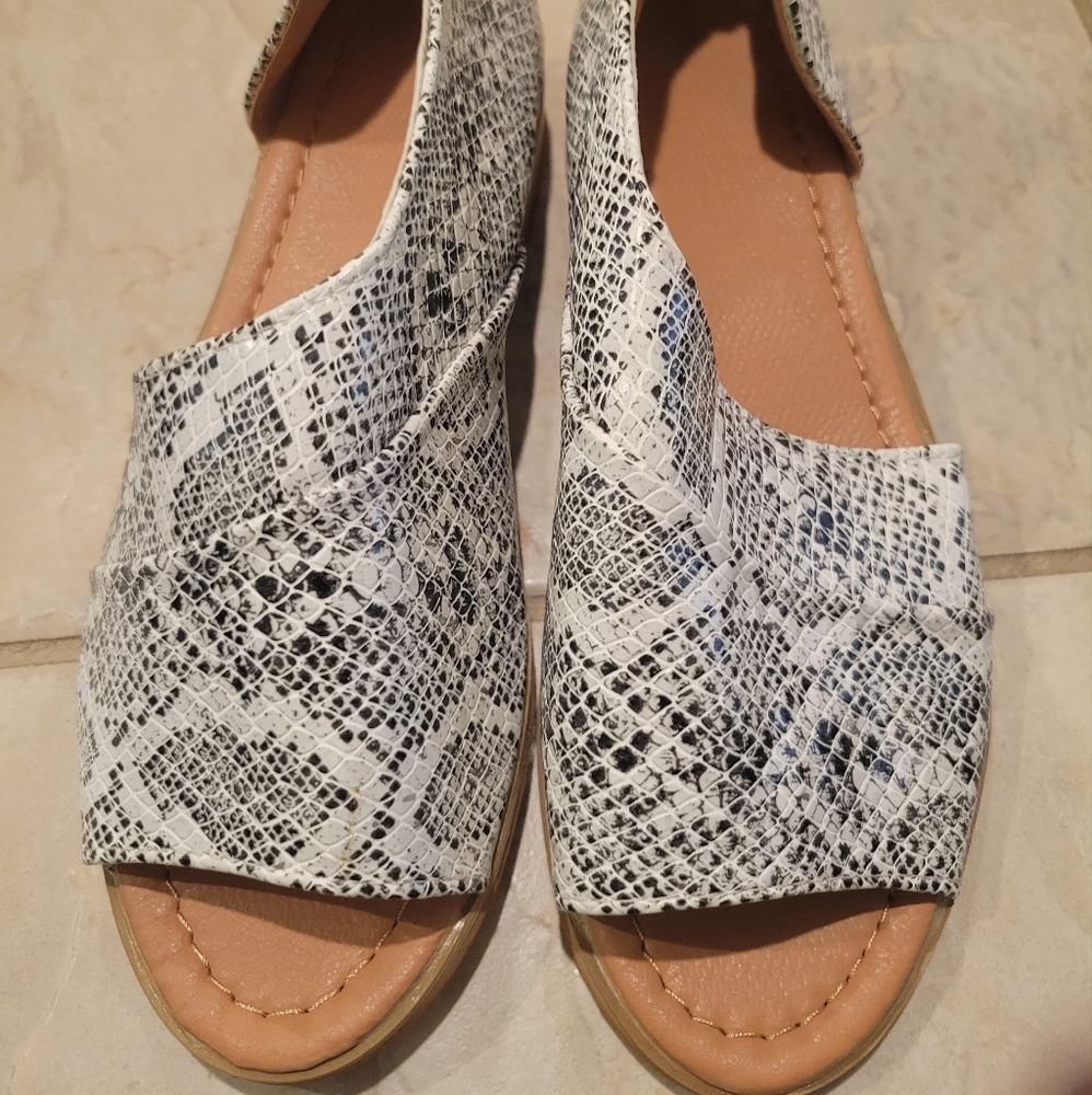 Snake print Shoes